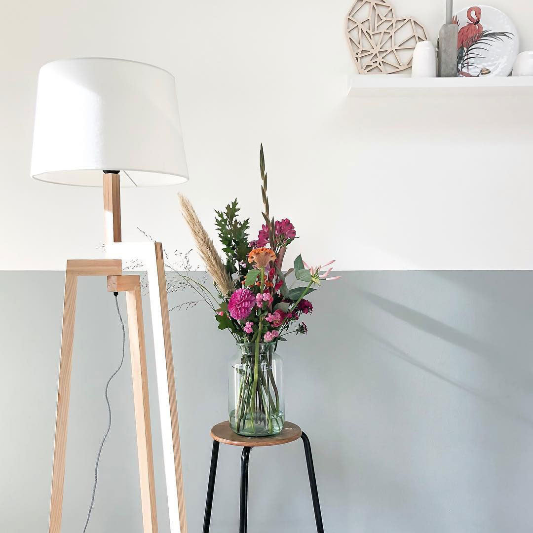 scandinavische-driepoot-vloerlamp-beige-hout-mexlite-sabi-variant-image12