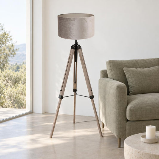 Lampă de podea neagră cu trepied și abajur din catifea Mexlite Triek – fotografie de ambient