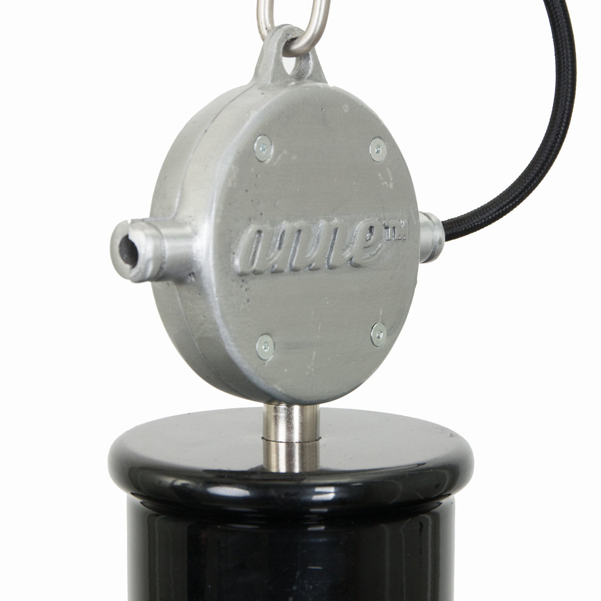 industriele-metalen-hanglamp-zwart-anne-light-home-millstone-variant-image5