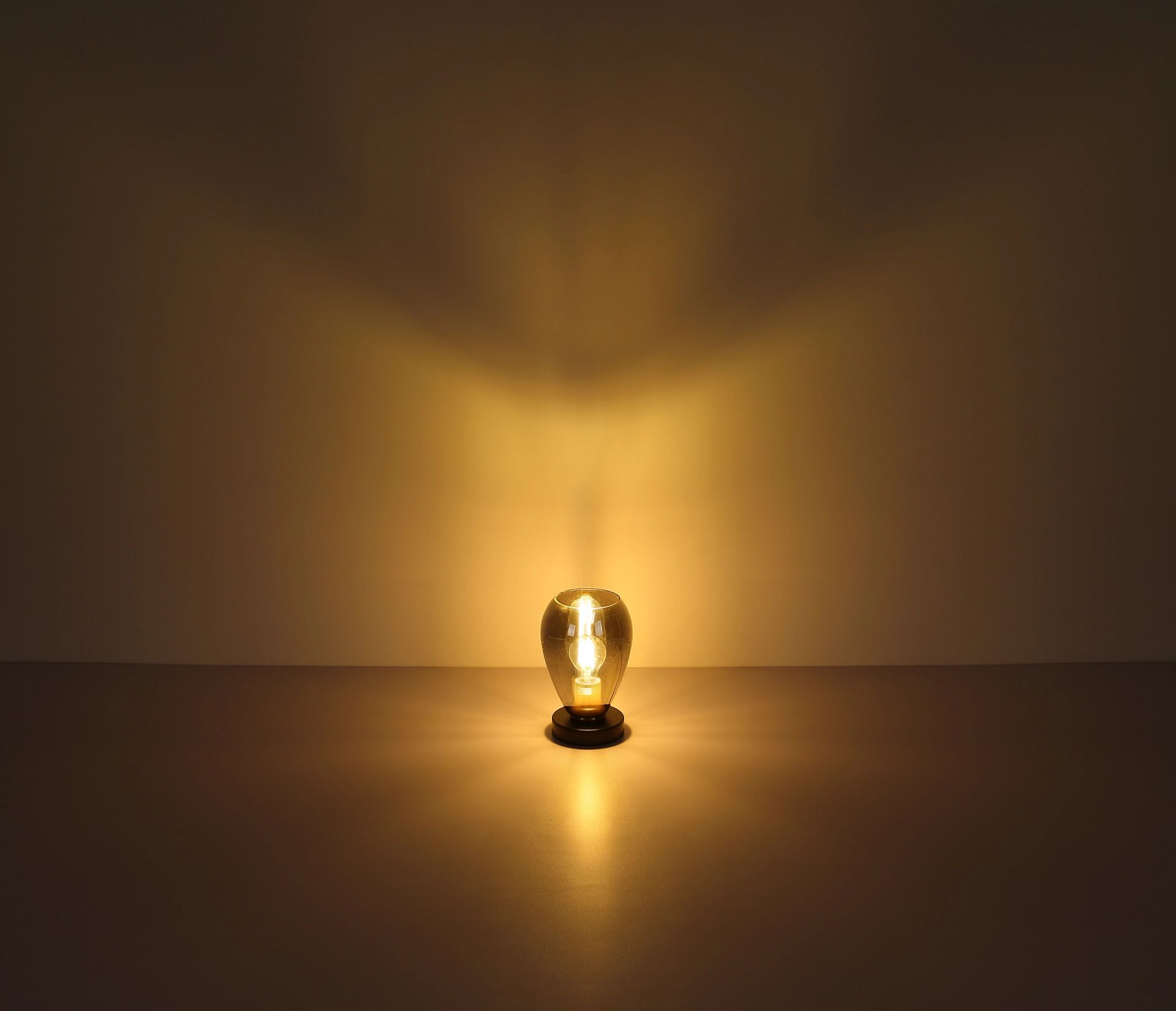 elegante-tafel-lamp-met-glazen-kap-fanni-variant-image3