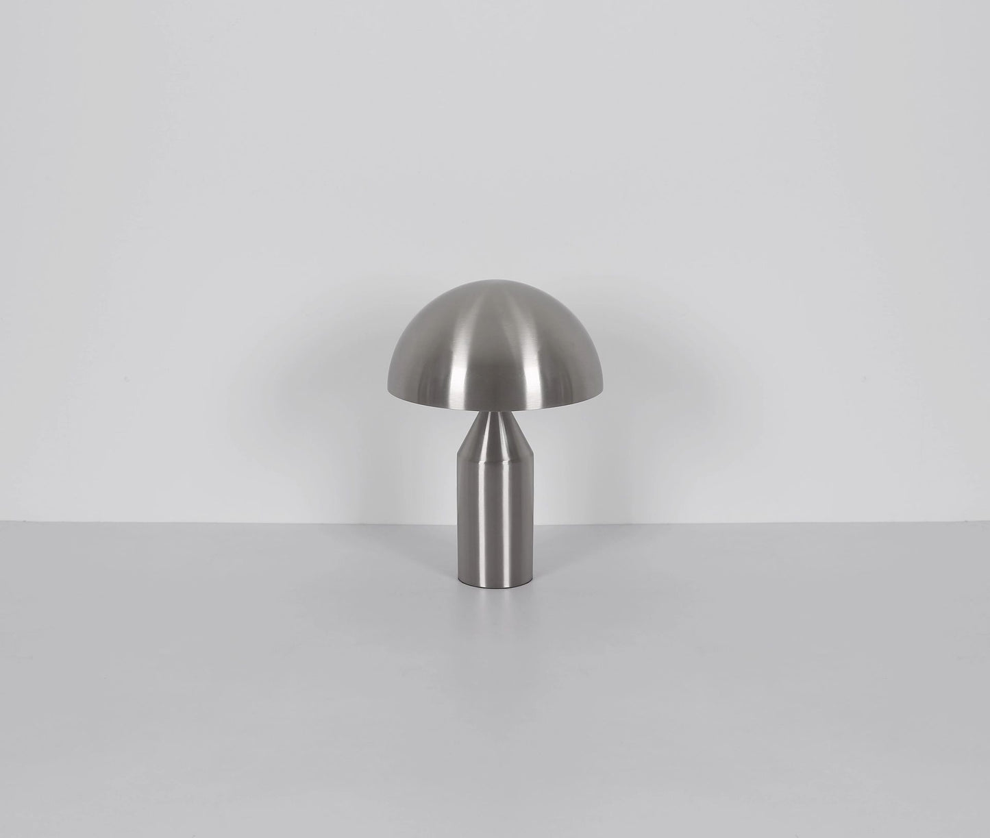 moderne-tafellamp-met-elegante-cilindervorm-atoma-variant-image7