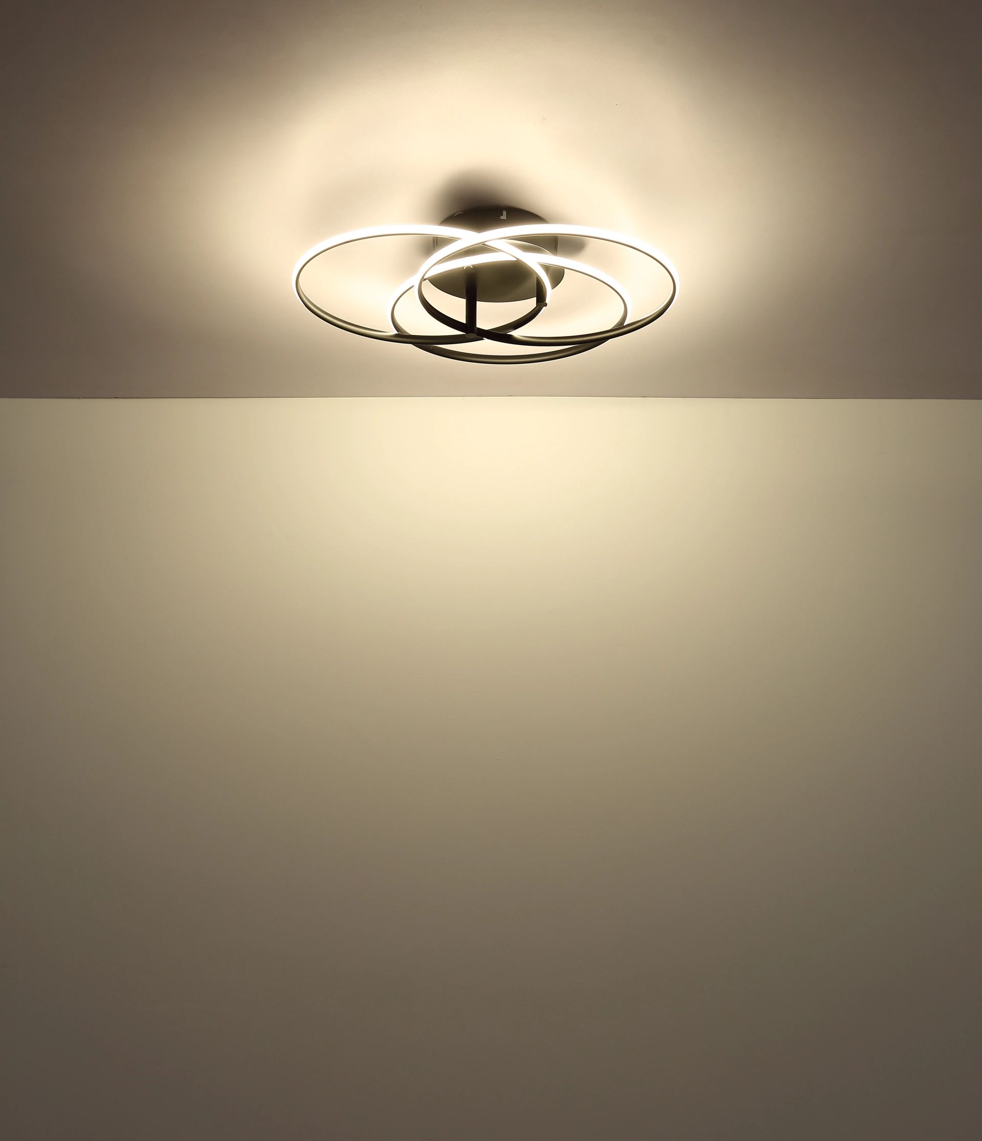 moderne-plafondlamp-met-gestapelde-ringen-kombos-variant-image3
