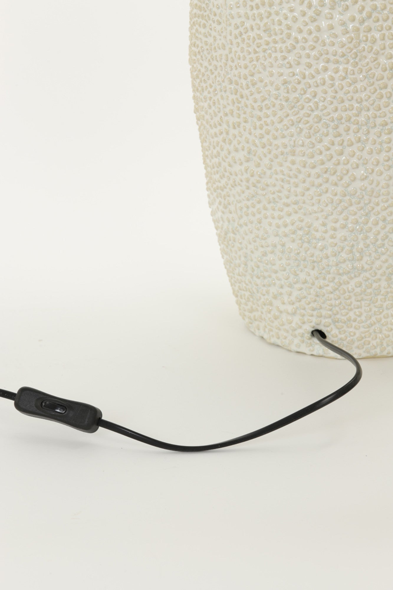 geribbelde-lampvoet-beige-light-living-kyara-variant-image6