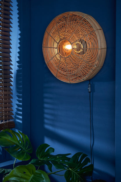 rieten-wandlamp-bruin-light-living-mataka-variant-image4