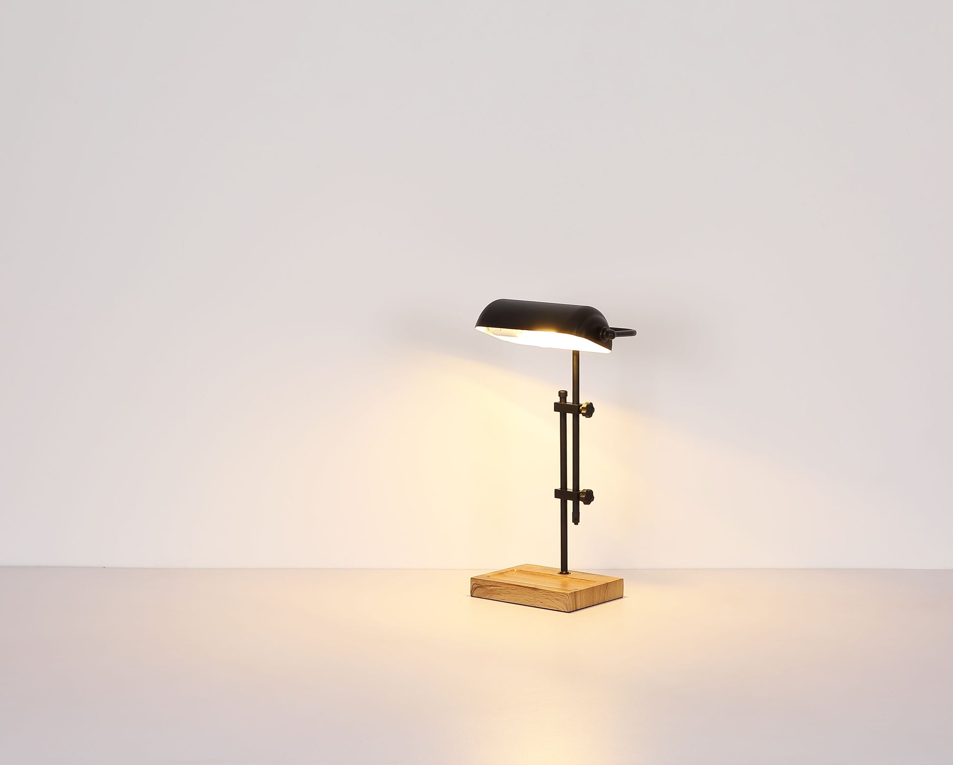 moderne-bankers-lamp-matzwart-en-mdf-marid-variant-image7