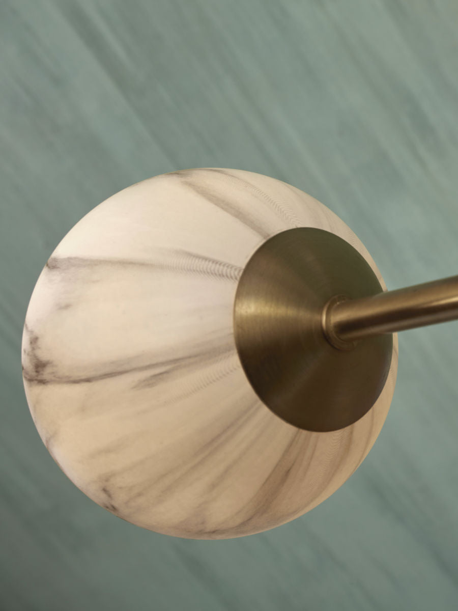 goudkleurige-hanglamp-6-dessinbol-halters-its-about-romi-carrara-variant-image2