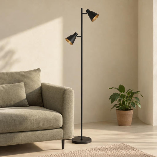 Czarna metalowa lampa podłogowa retro Mexlite Oeroe – zdjęcie aranżacyjne