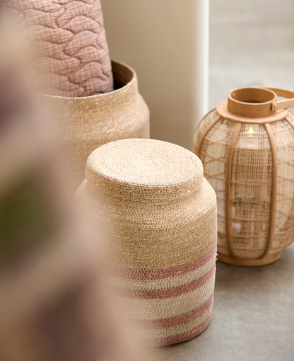 sfeervolle-roze-mand-van-plantaardig-materiaal-light-living-betania-variant-image4