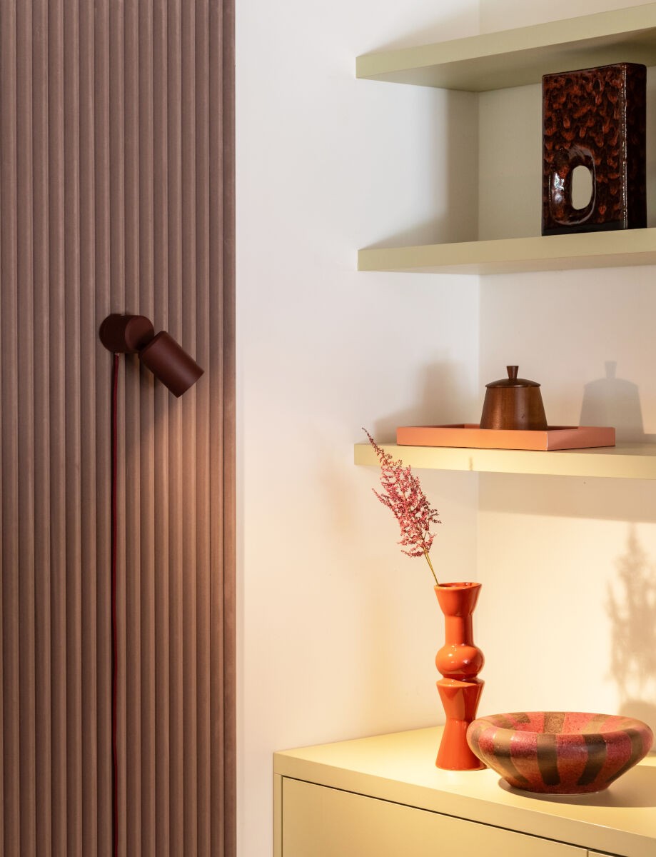 Bordeauxrode aluminium wandlamp met cilinderkap It's About RoMi Milan – afbeelding 9
