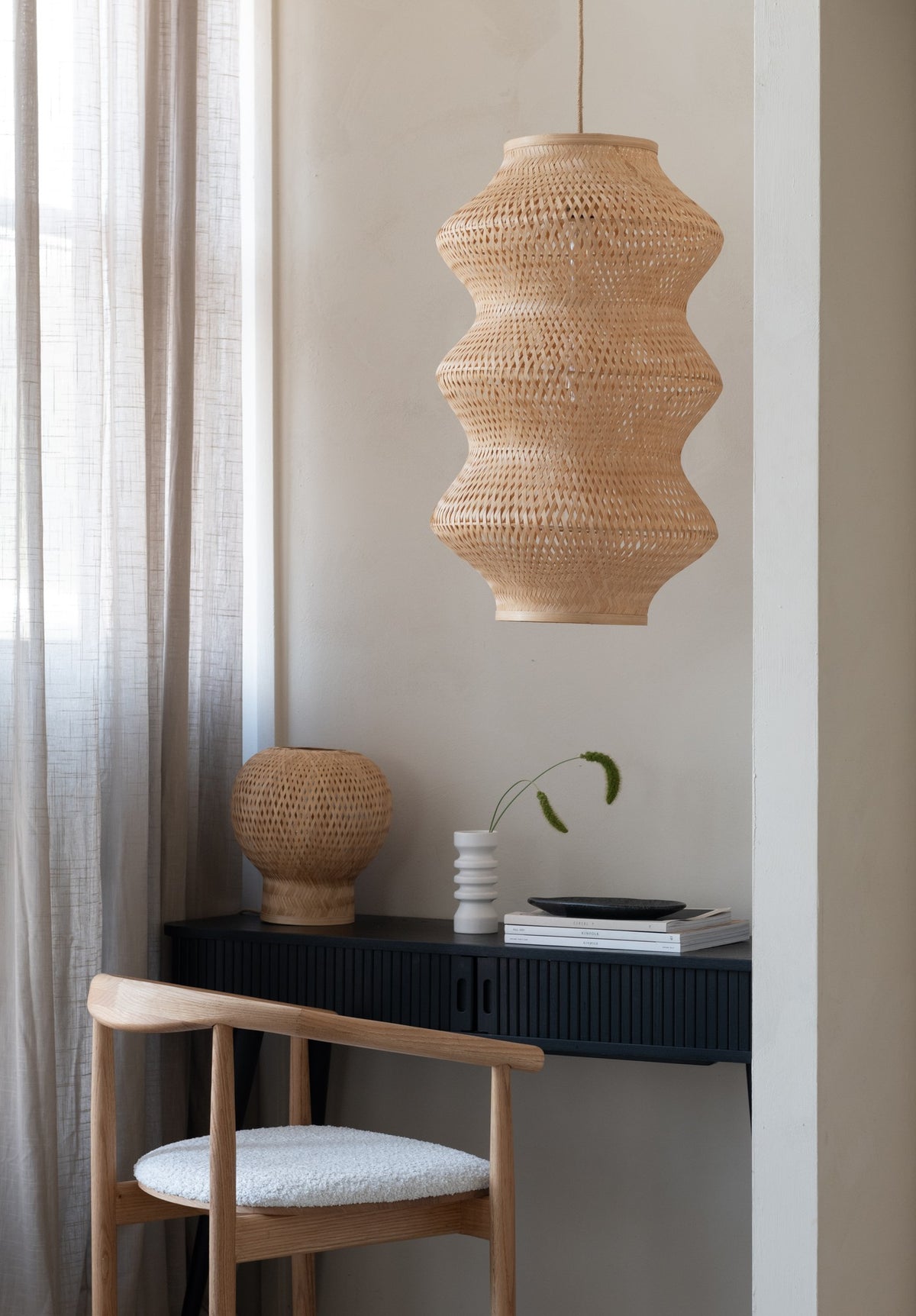 Lampada a sospensione in bambù color naturale senza tempo GOOD&MOJO Barbados – immagine 6
