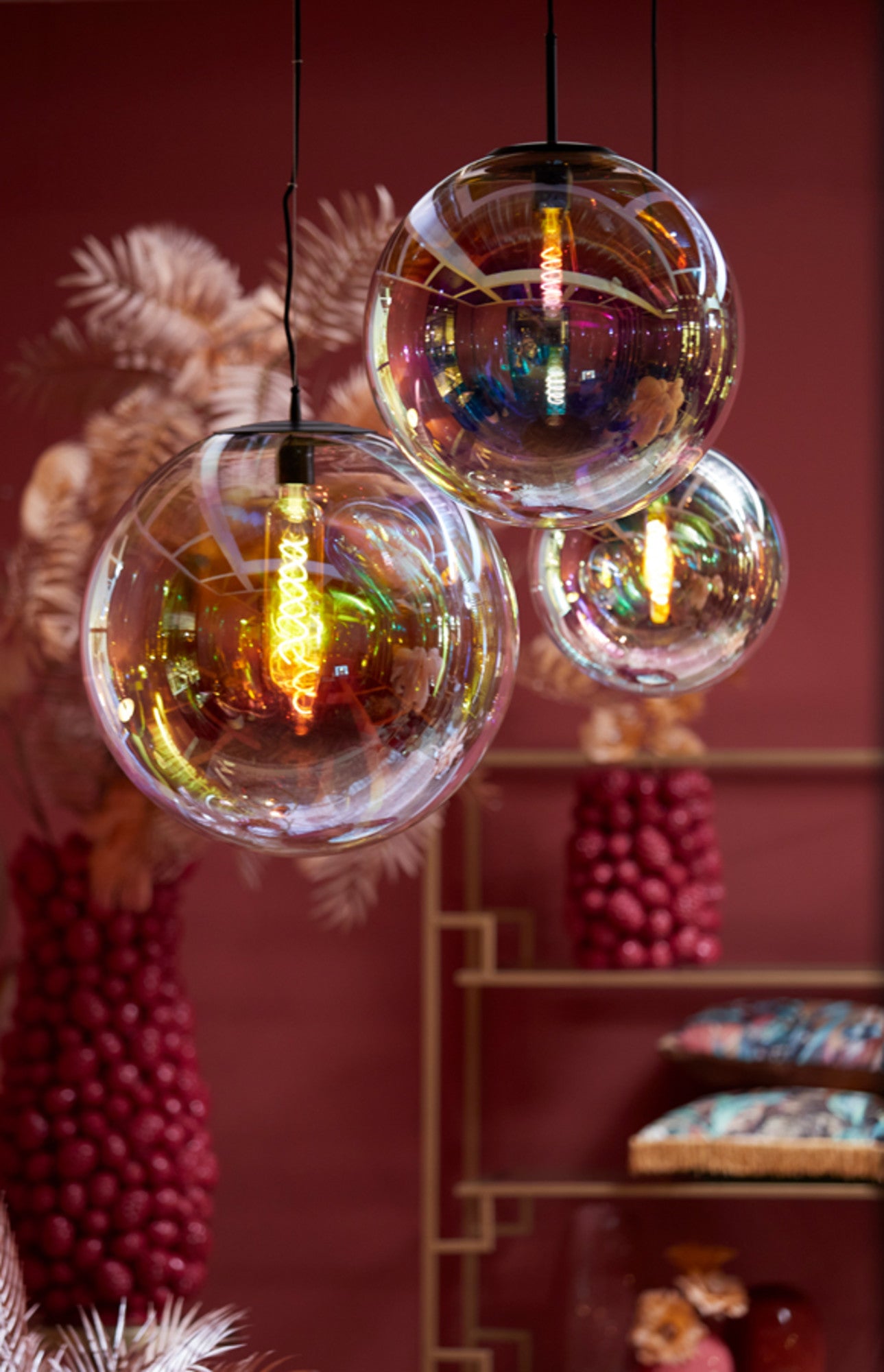 retro-witte-ronde-hanglamp-rookglas-light-living-medina-variant-image4