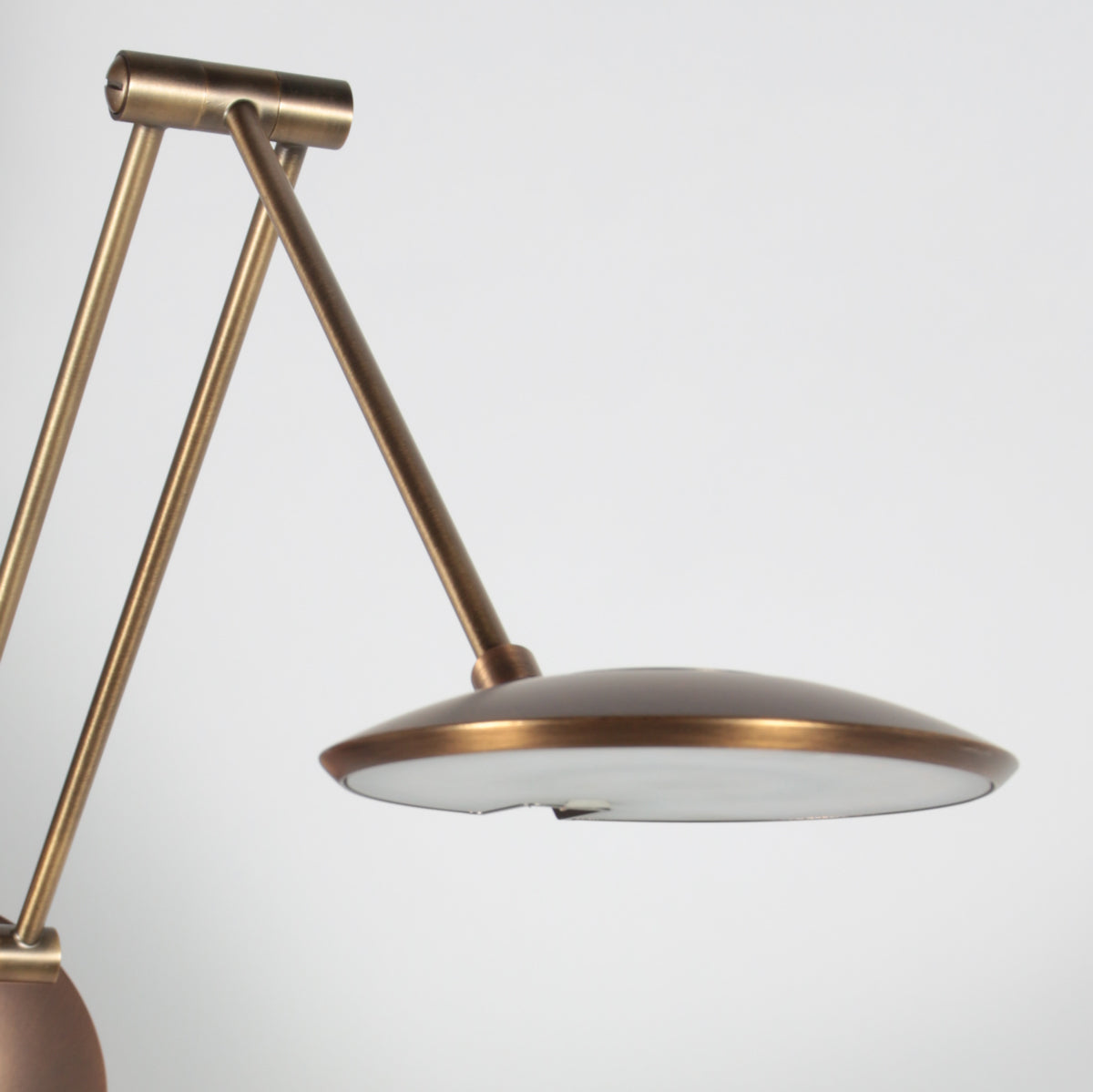 bronzen-wandlamp-zenith-2-met-verstelbare-arm-variant-image4