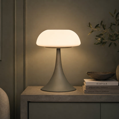Sivá stolná lampa s matným sklom a dvoma svetelnými bodmi Steinhauer Ancilla – fotografia v interiéri