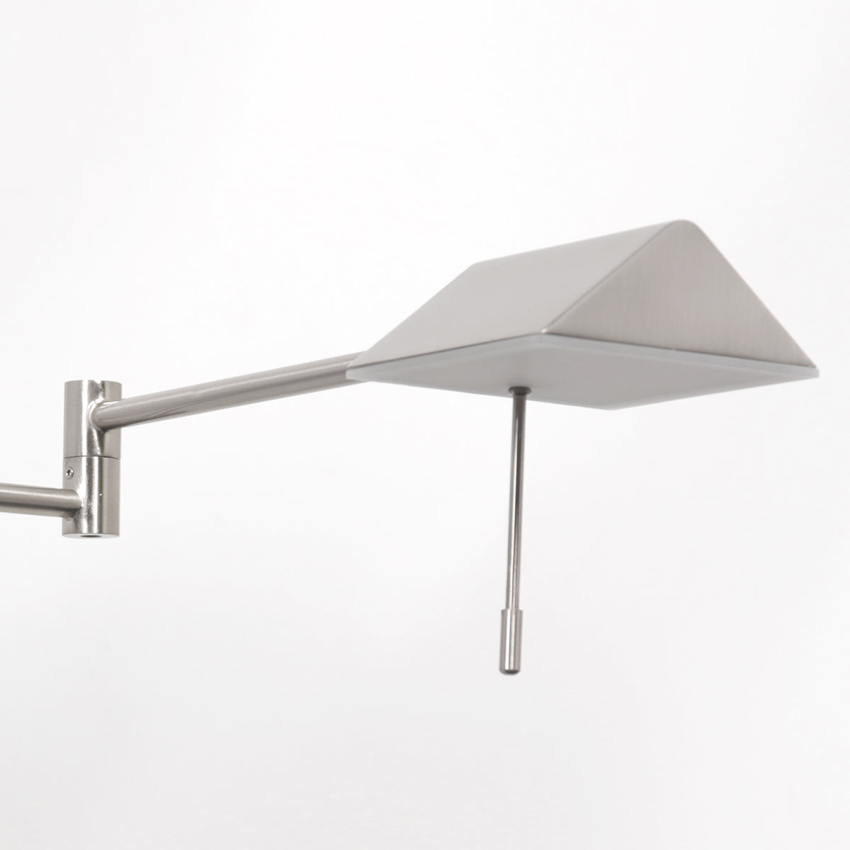 strakke-wandlamp-led-staal-steinhauer-retina-variant-image6