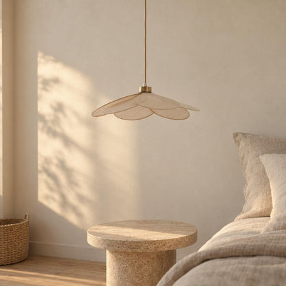 Beige kukkamallinen riippuvalaisin Light & Living Fyano – tunnelmakuva