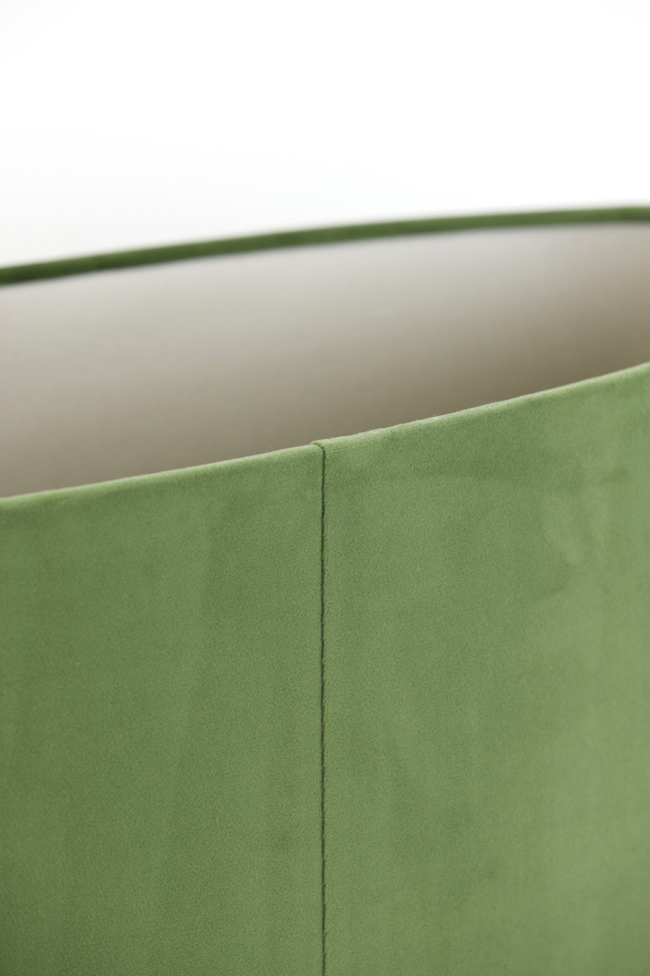 cilindervormige-lampenkap-van-groene-stof-light-living-velours-variant-image6