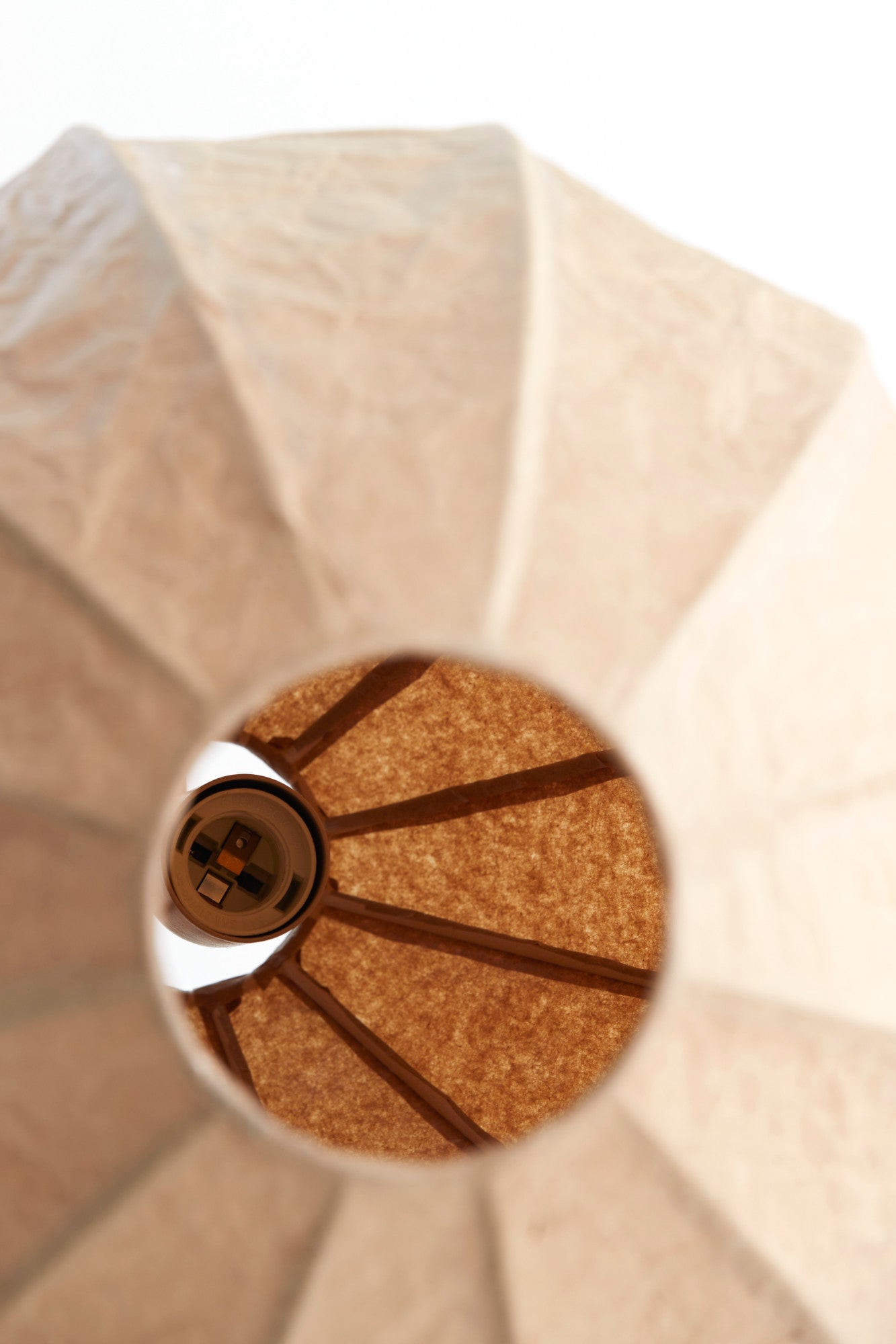 bolvormige-papieren-hanglamp-light-living-milatos-variant-image6