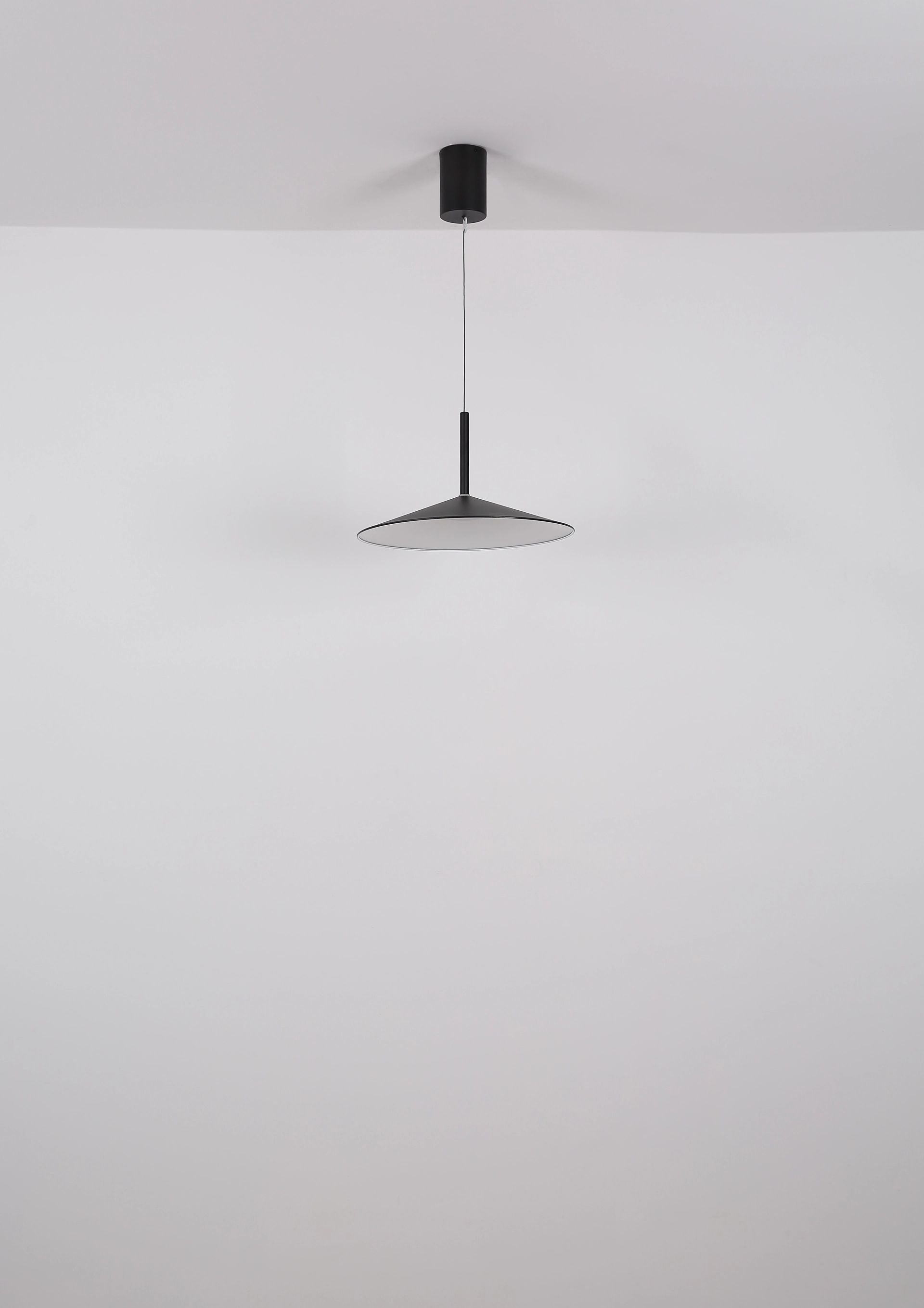 mat-zwarte-ronde-pendellamp-met-opaalwitte-acryl-lampone-variant-image6