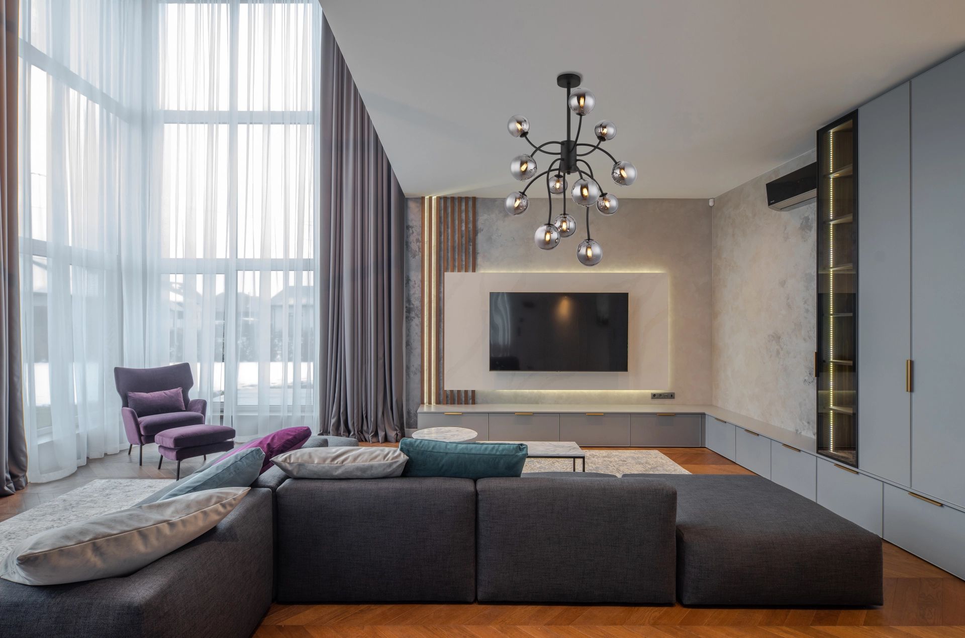 elegante-plafondlamp-met-gebogen-armen-riha-variant-image2