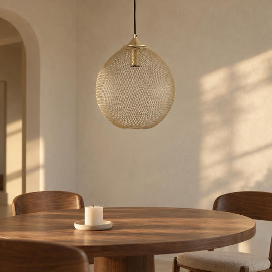 Kuldne traadist ripplamp Moroc | Light & Living – interjööripilt