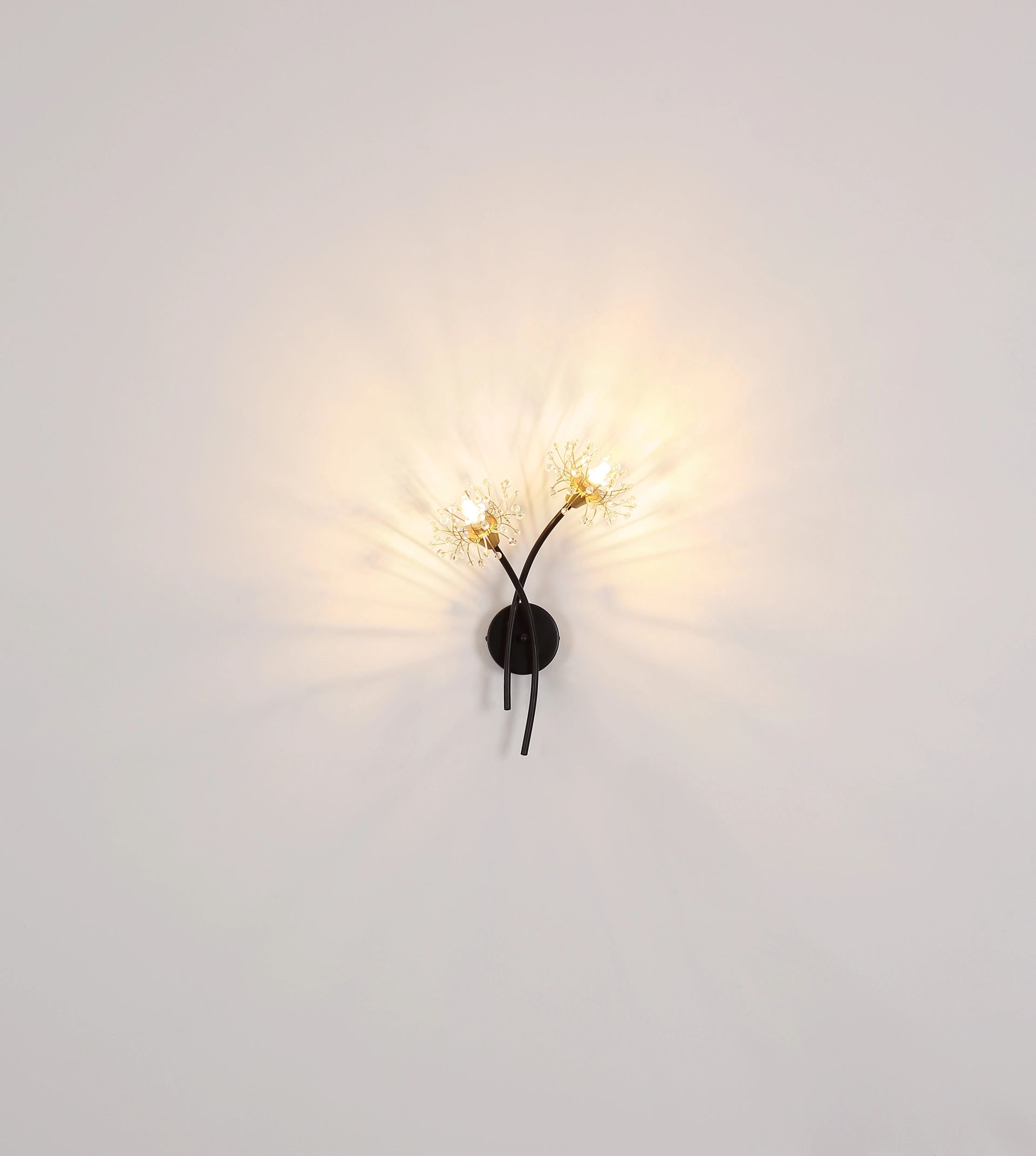 elegante-wandlamp-met-kristallen-en-gouden-accenten-fiore-variant-image5