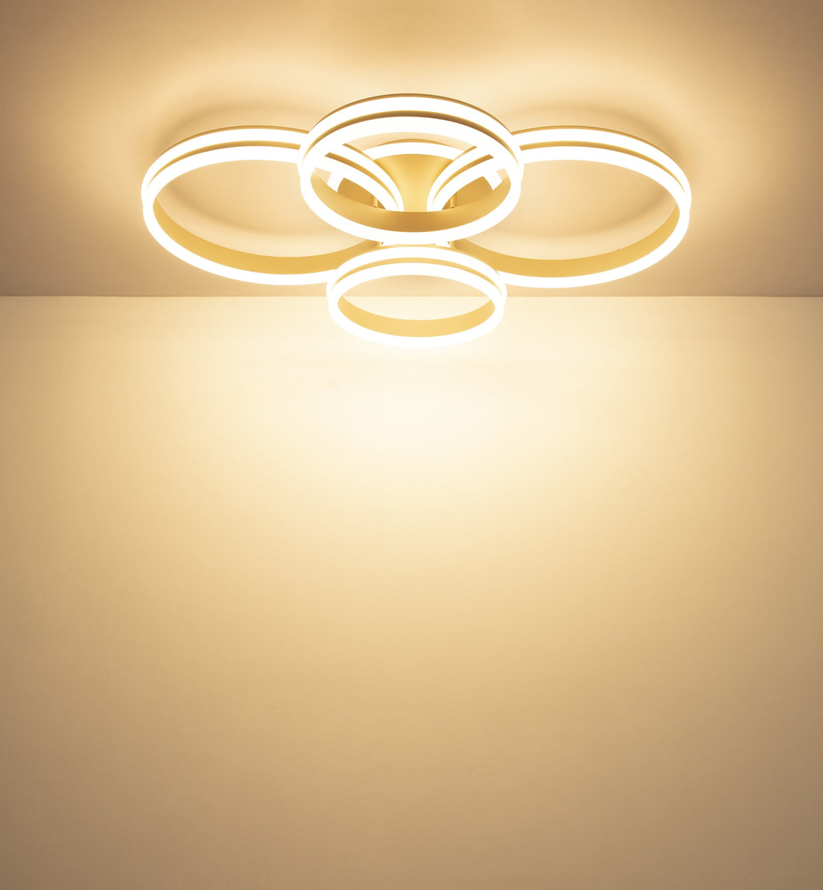 Piccola lampada a soffitto LED in metallo color sabbia – immagine 3
