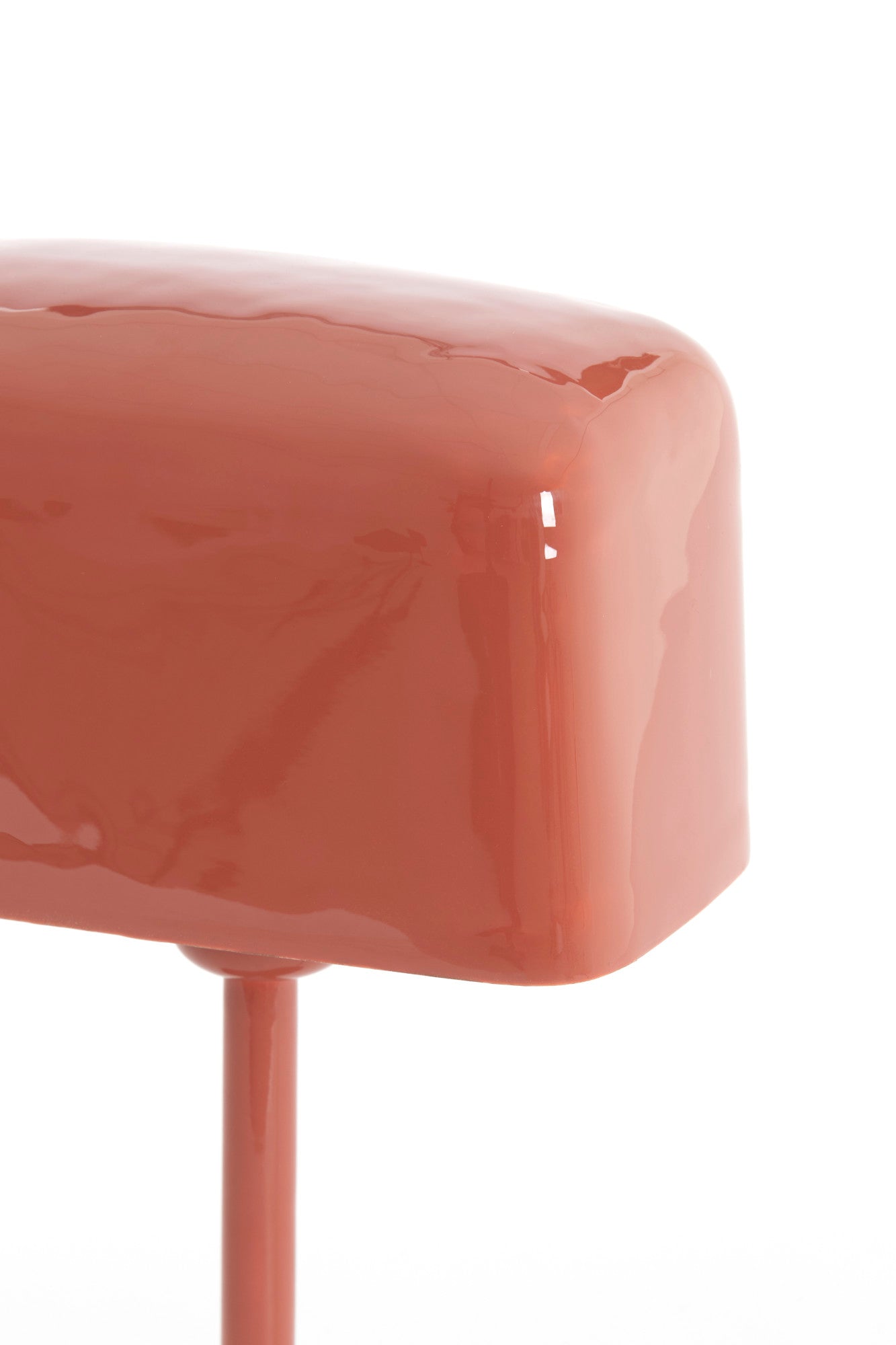 tafellamp-glans-donker-koraal-levendig-retro-detail-light-living-elenie-variant-image2