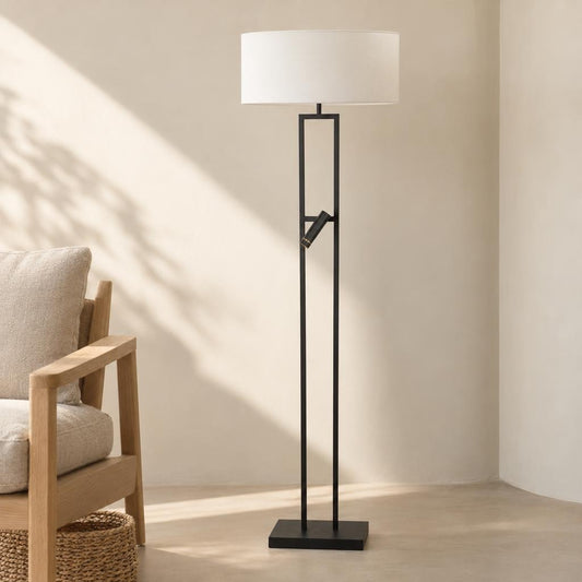 zwarte-vloerlamp-met-witte-linnen-kap-en-leeslamp-steinhauer-stang-ai-sfeer_image