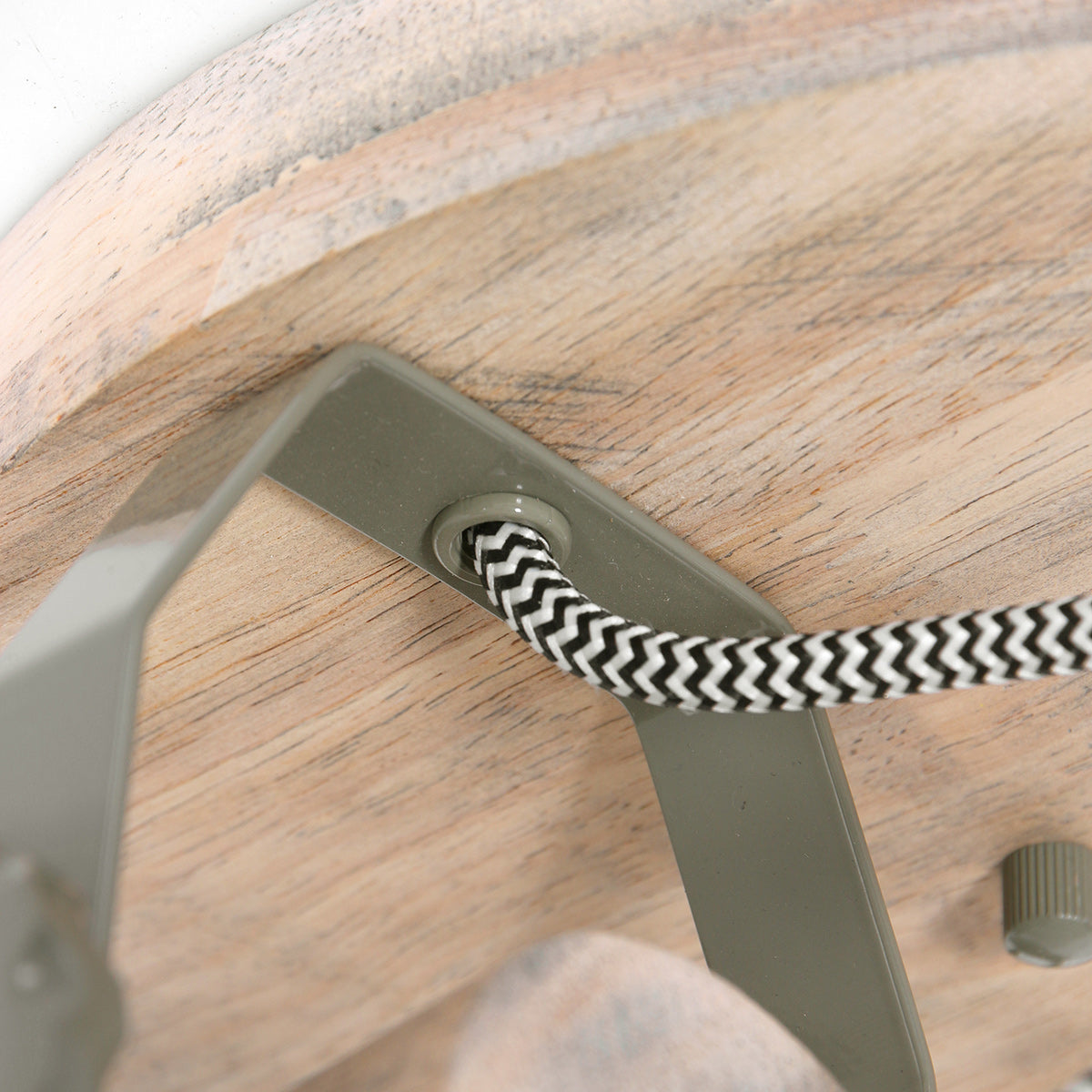 ronde-stoere-drielichts-plafondlamp-mexlite-gearwood-variant-image6