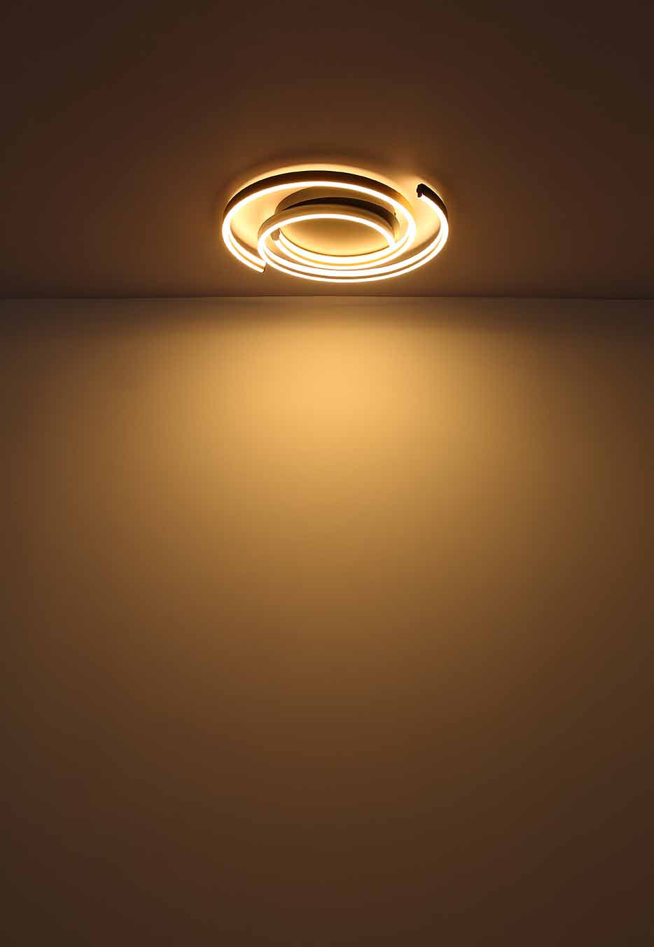 plafondlamp-ronde-spiraal-zwart-houtlook-globo-maika-variant-image2