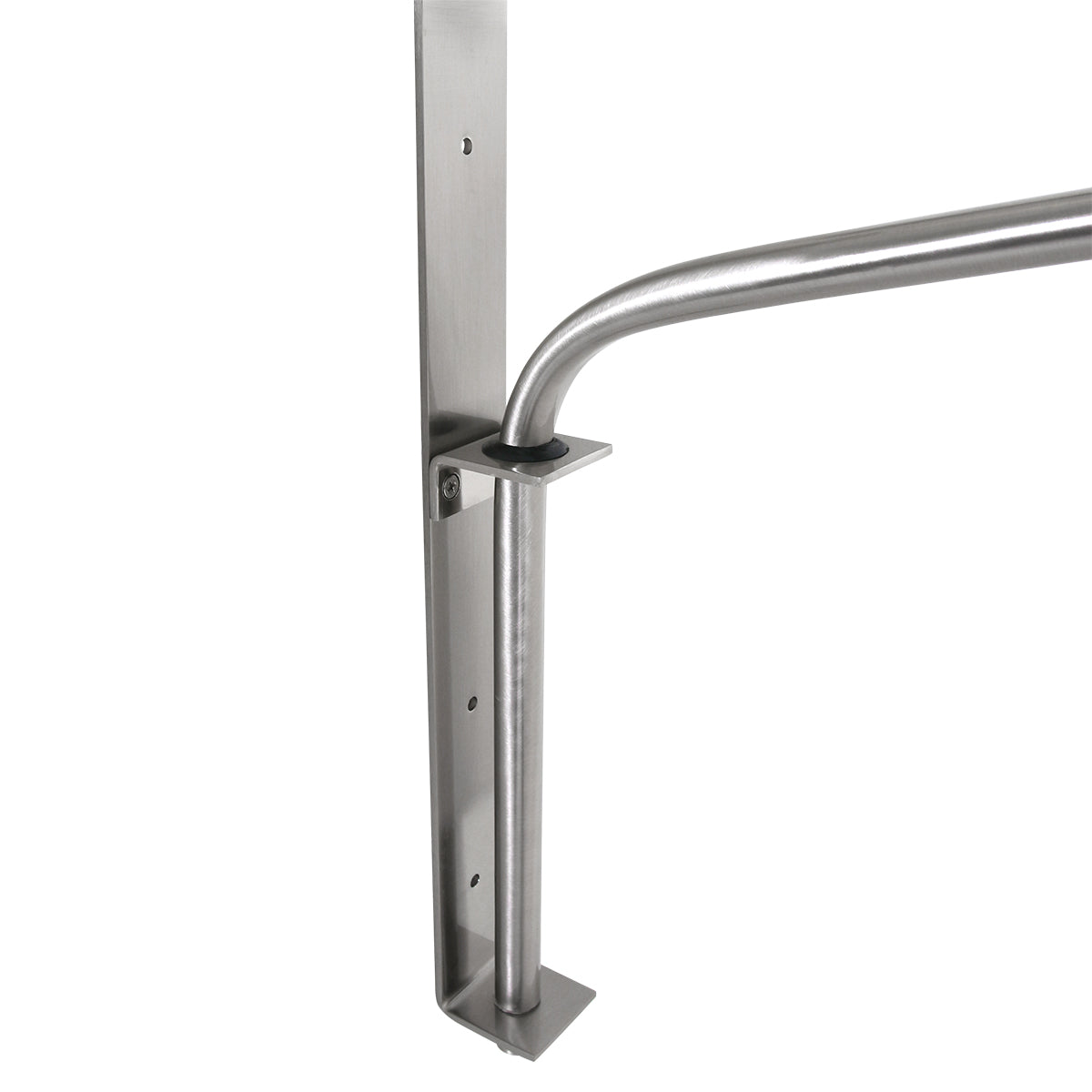 staalkleurige-wandlamp-met-grote-zwarte-kap-steinhauer-elegant-classy-variant-image5