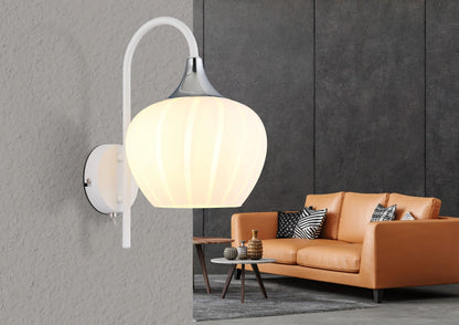 moderne-wandlamp-opaal-satijn-glas-maxy-variant-image3