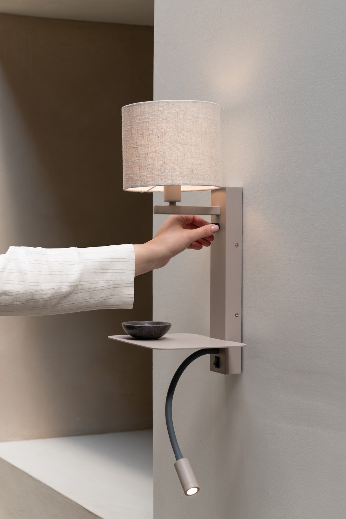Veľká piesková a prírodná farba ľanová nástenná lampa It's About RoMi Florence – obrázok 4