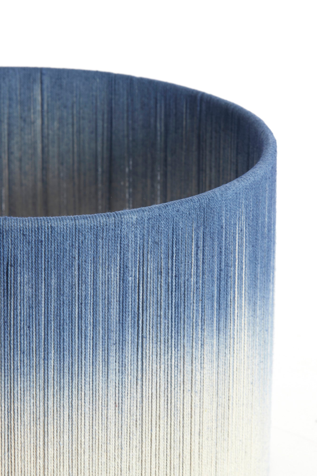 blauwe-ombre-lampenkap-cilindervormig-light-living-tossa-1-variant-image2