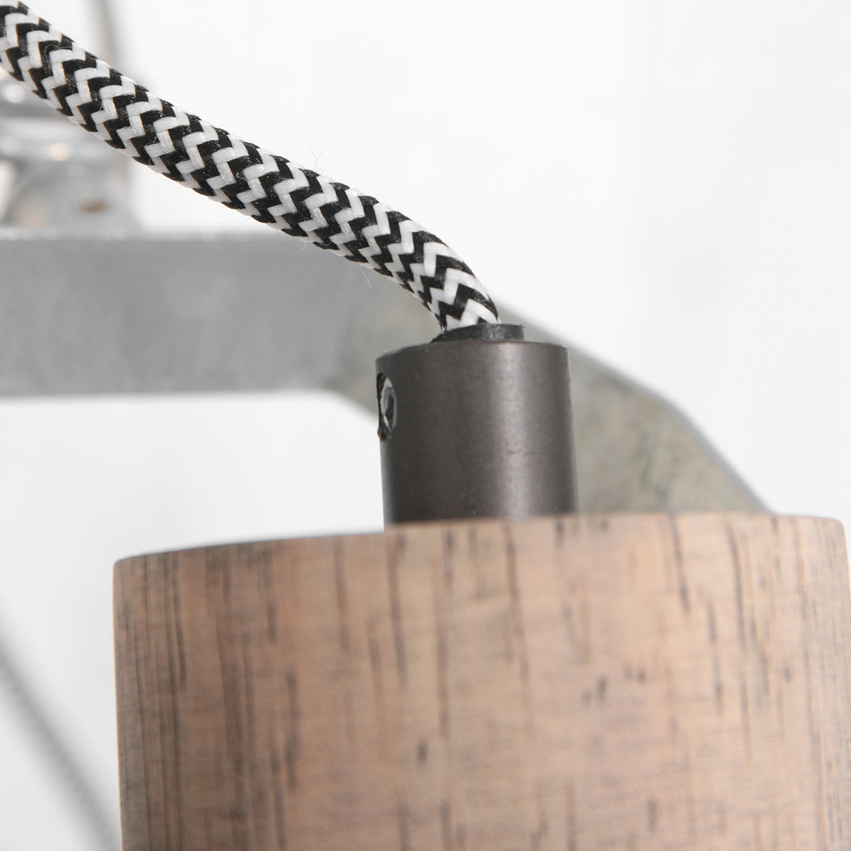 stoere-wand-klemlamp-mexlite-gearwood-variant-image11