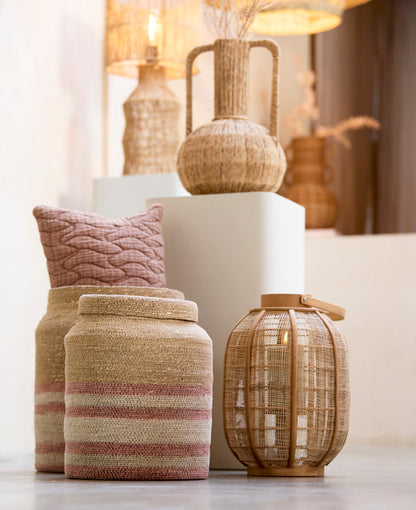 sfeervolle-roze-mand-van-plantaardig-materiaal-light-living-betania-variant-image1