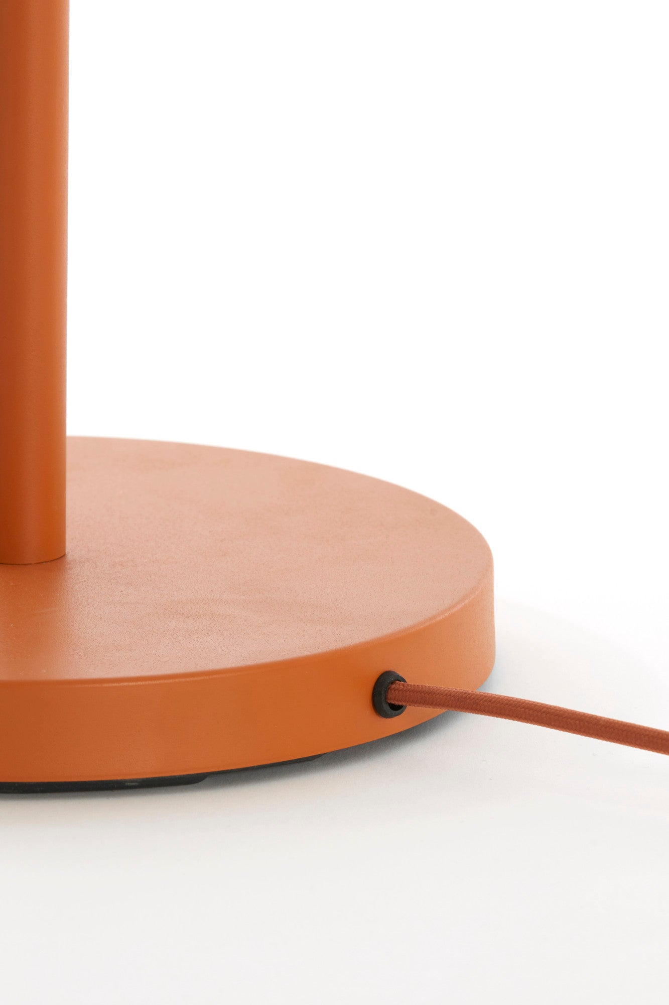 oranje-minimalistische-lampenvoet-light-living-washington-variant-image6