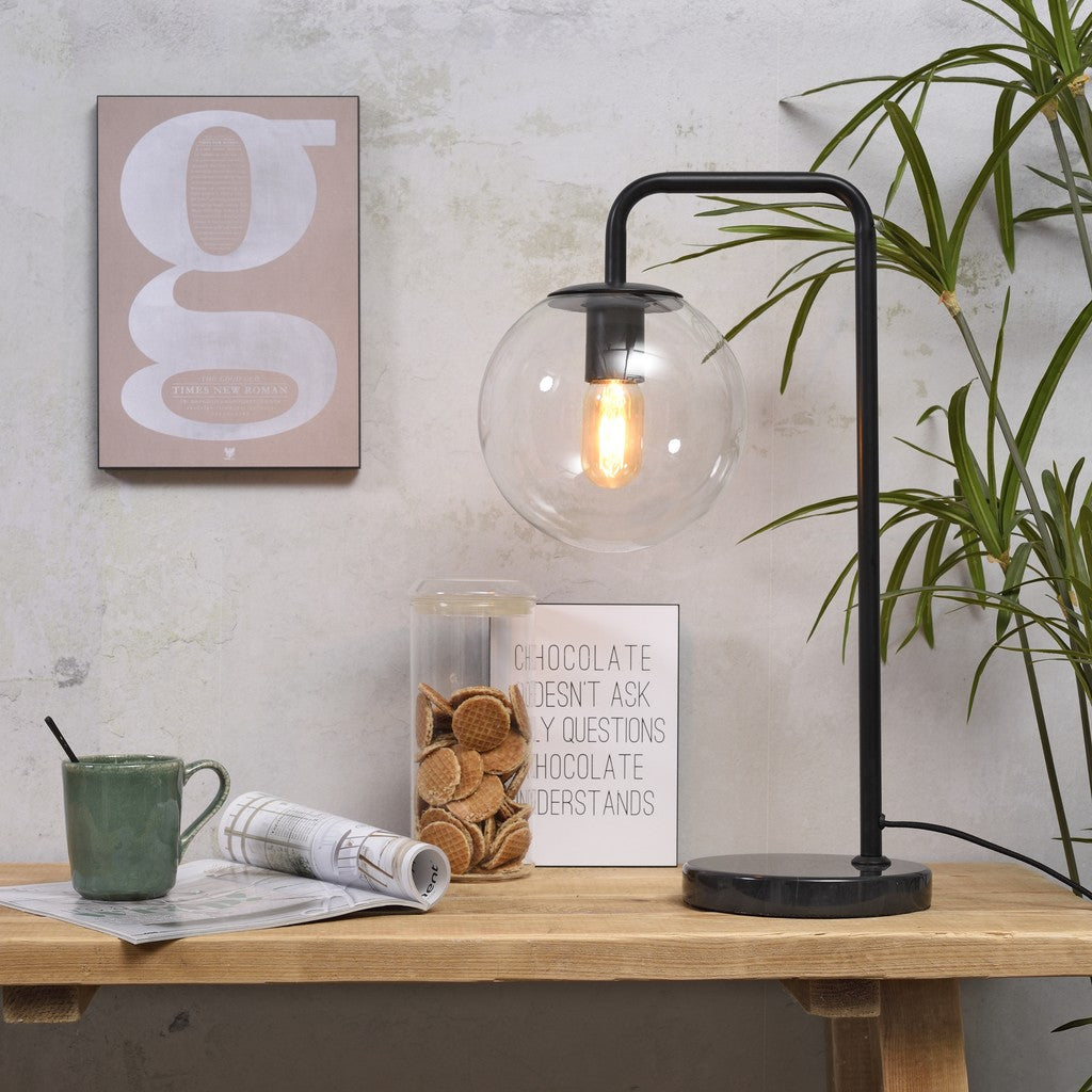 moderne-metalen-zwarte-tafellamp-its-about-romi-warsaw-ai-sfeer_image