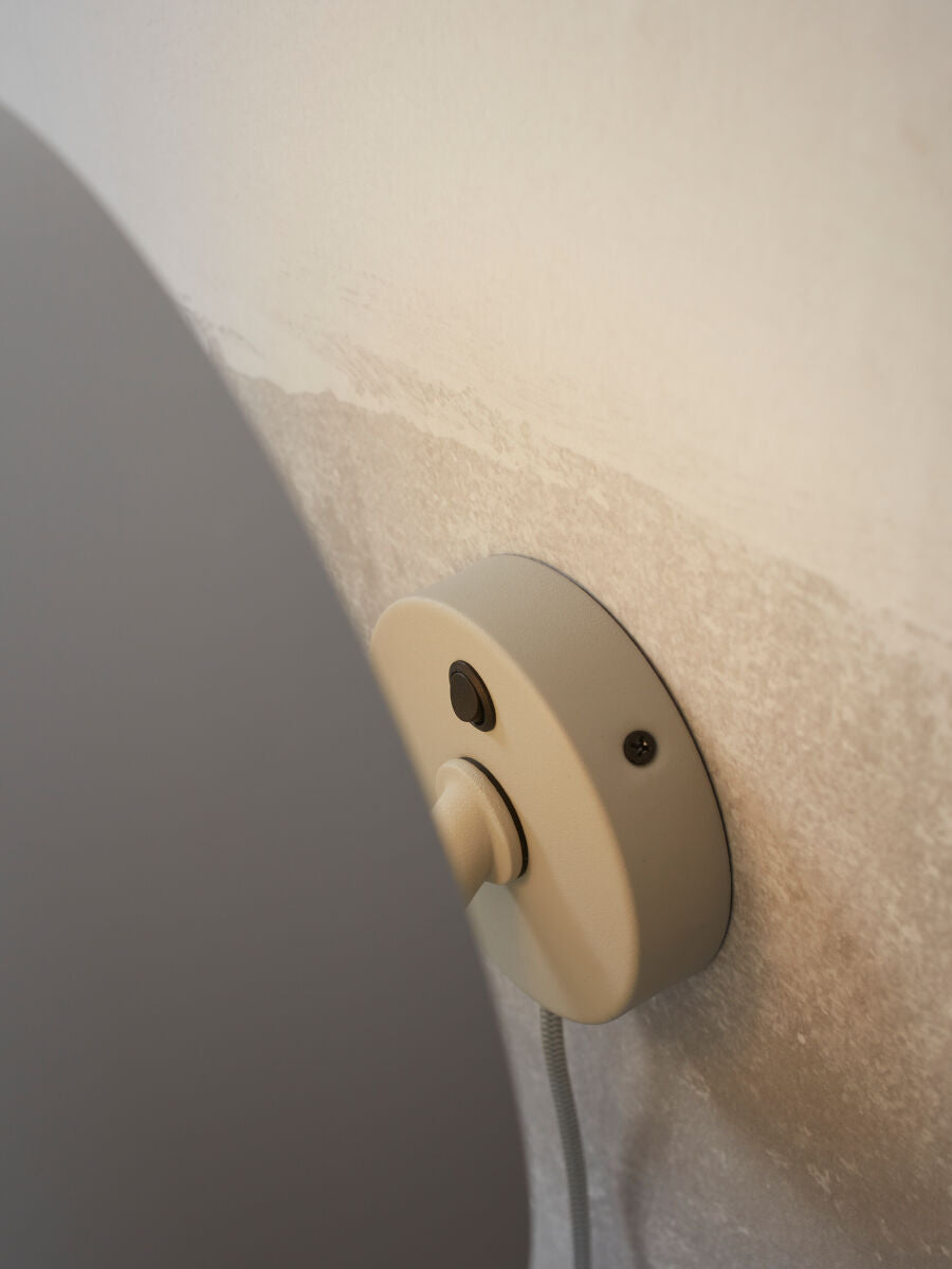 grijze-ronde-retro-wandlamp-its-about-romi-porto-variant-image6