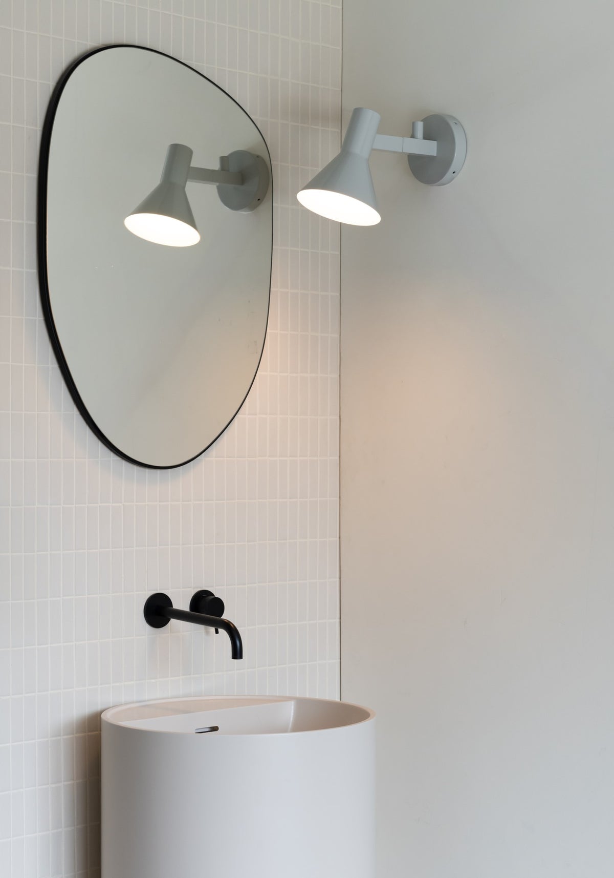 Luminária de parede metálica elegante cinza claro It's About RoMi Stavanger – imagem 1