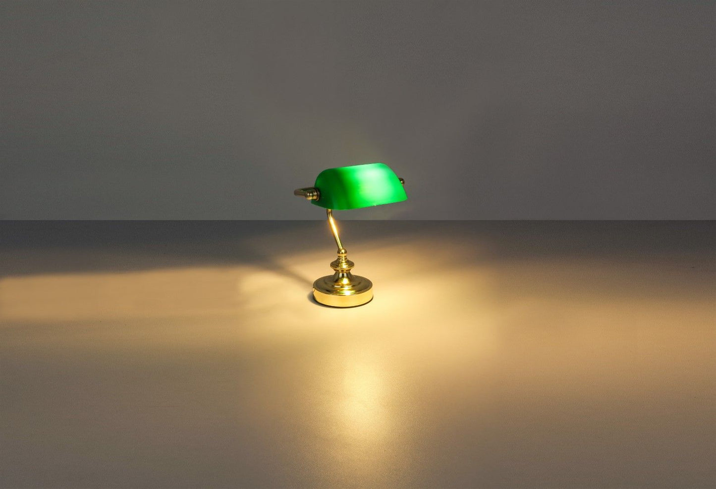 elegante-tafellamp-met-groene-acrylscherm-antique-variant-image6