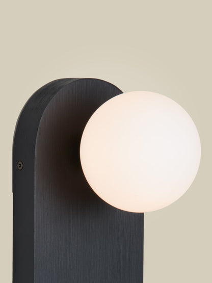 Zwarte bamboe wandlamp met witte bolkap GOOD&MOJO Java – afbeelding 3