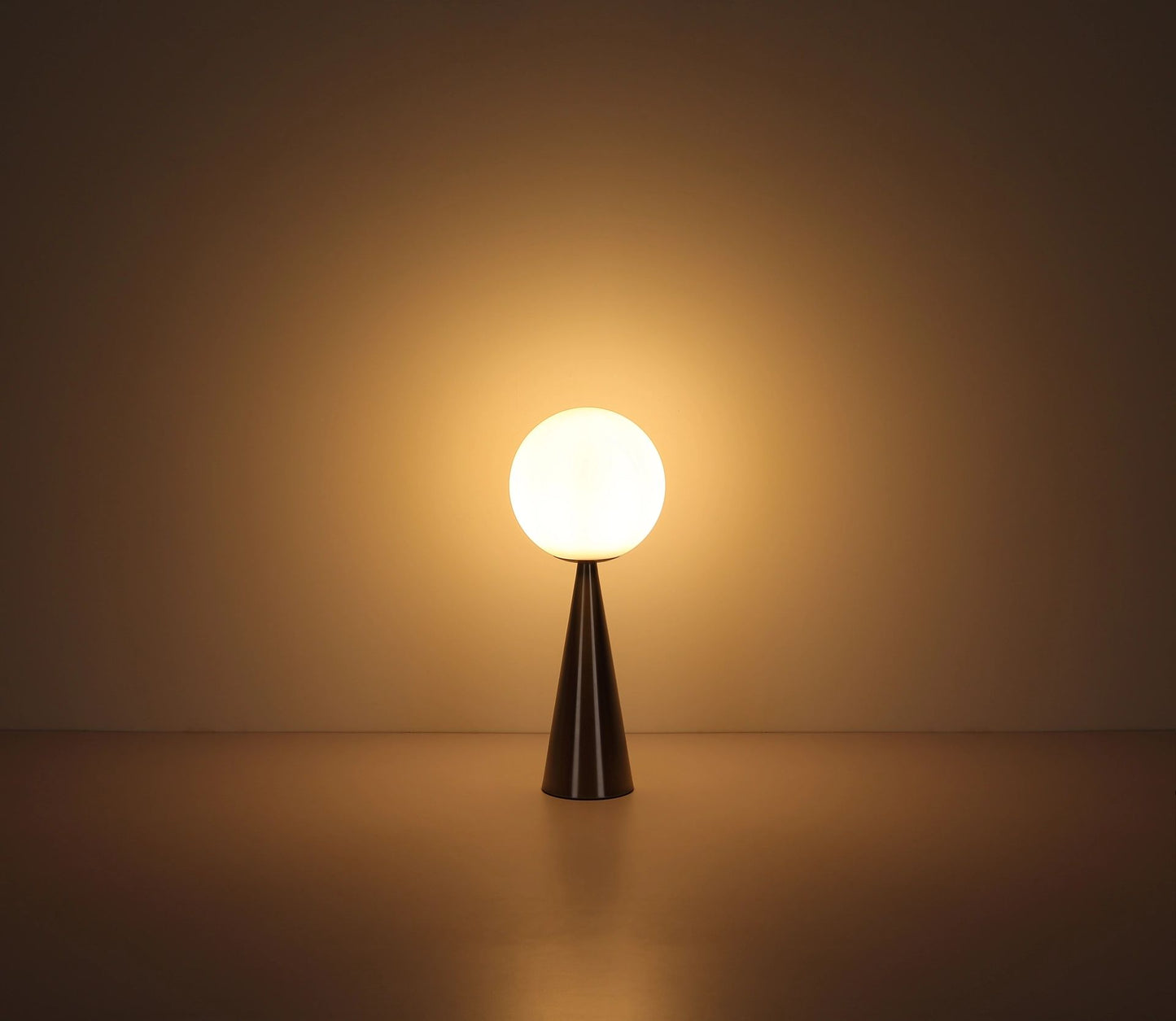 elegante-conische-tafellamp-in-mat-nikkel-pinpal-variant-image3