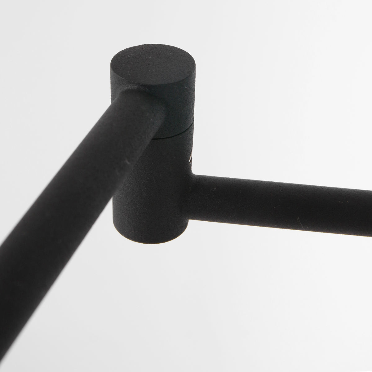 trendy-vloerlamp-zwart-metaal-knikarm-mexlite-karl-variant-image11