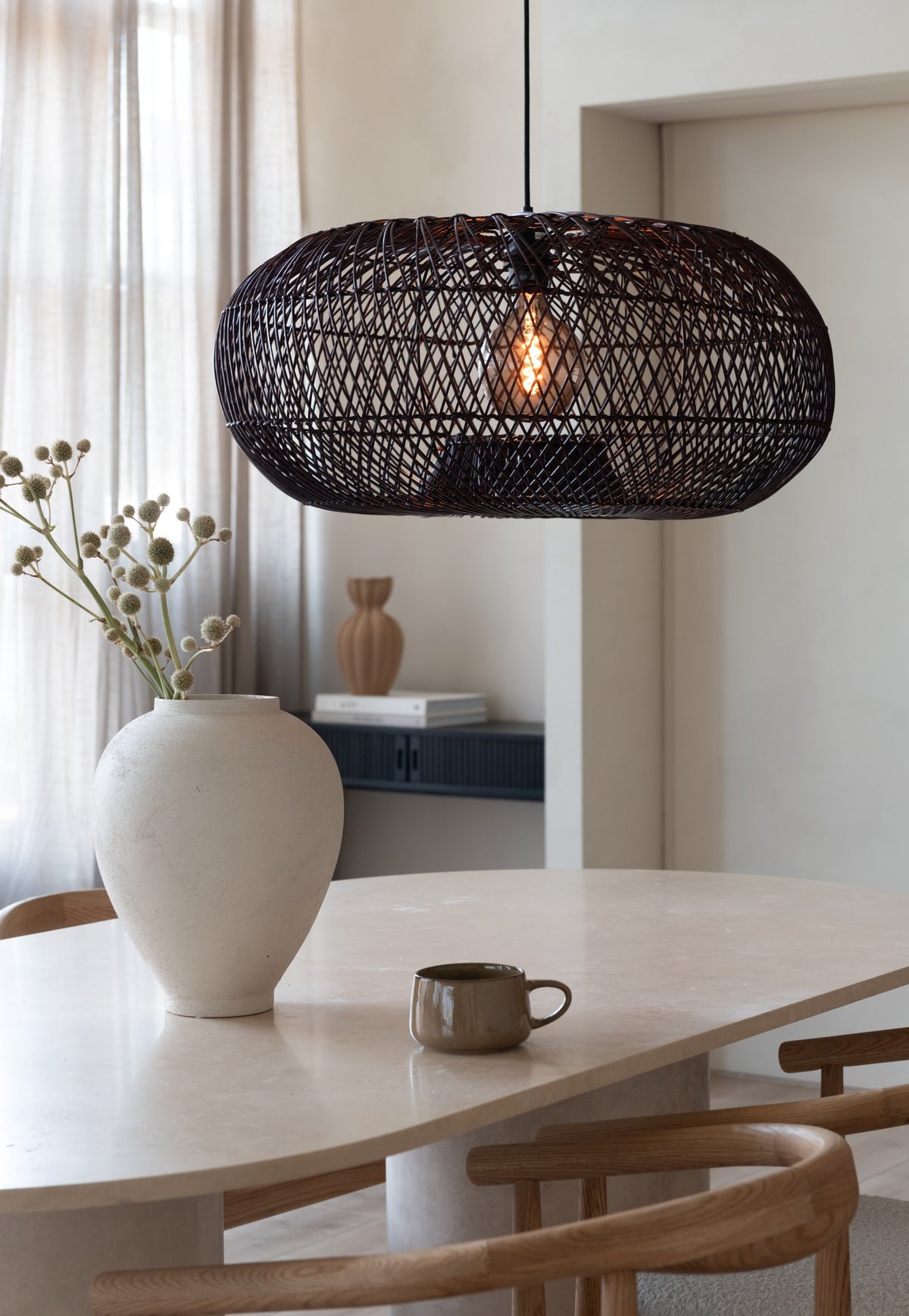 Bordeauxrode rotan hanglamp met vlechtwerk GOOD&MOJO Arizona – afbeelding 1