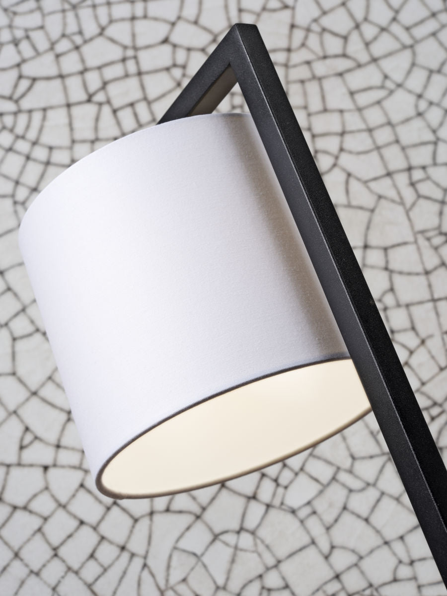 lichtgrijze-cirkelkap-tafellamp-metaal-linnen-its-about-romi-boston-variant-image6