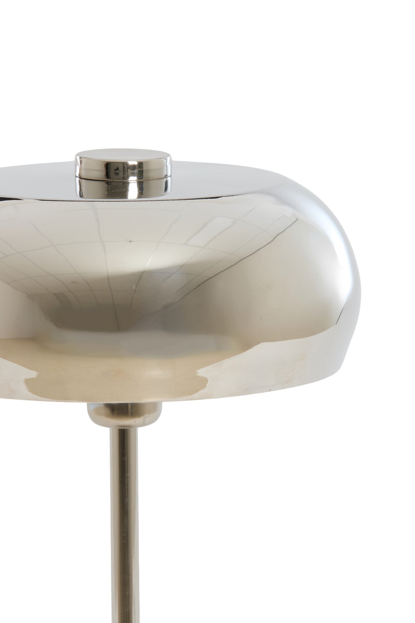 metaalkleurige-tafellamp-bolvormig-light-living-surin-variant-image2