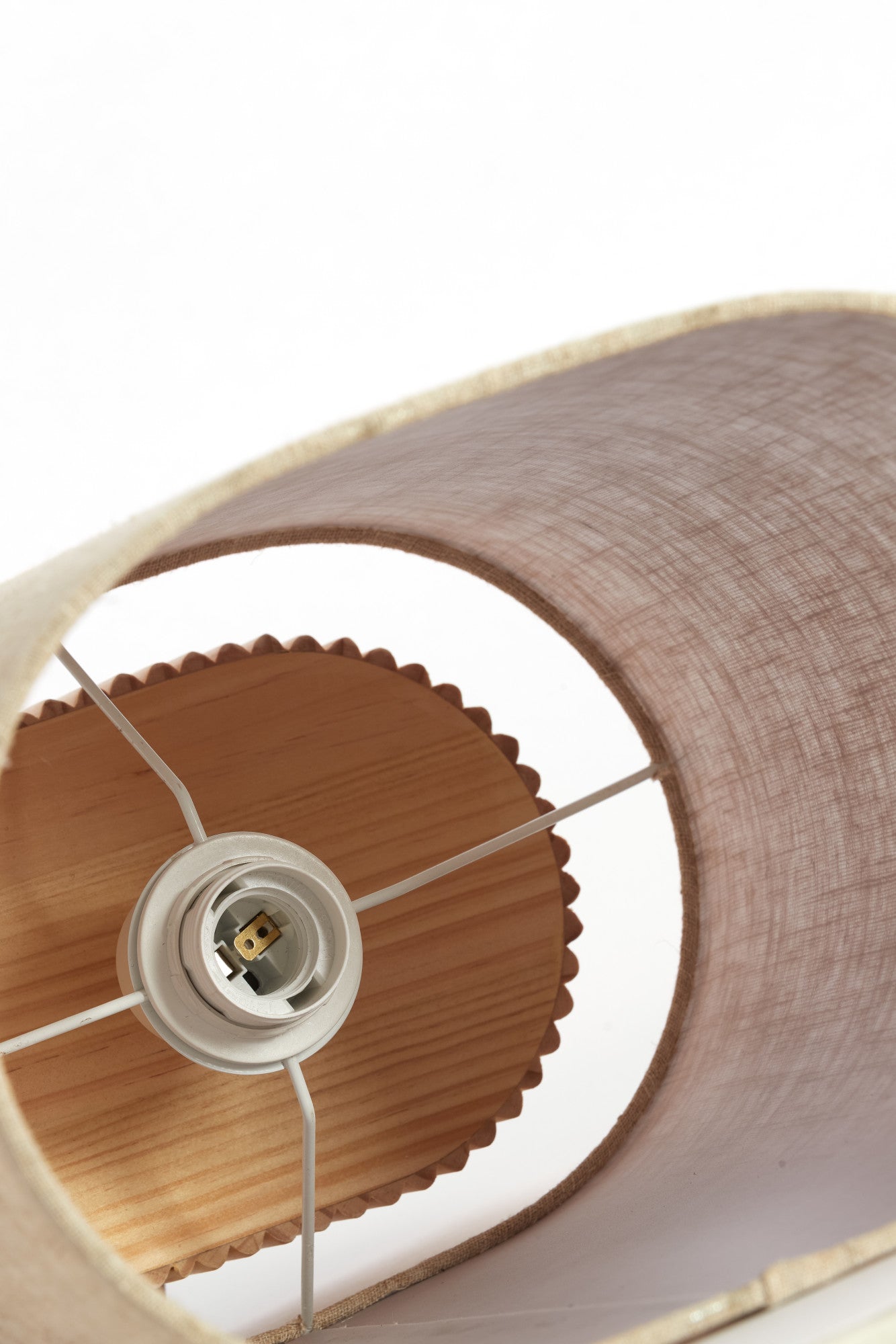 slanke-houten-tafellamp-met-linnen-kap-scandinavisch-light-living-laslo-variant-image8