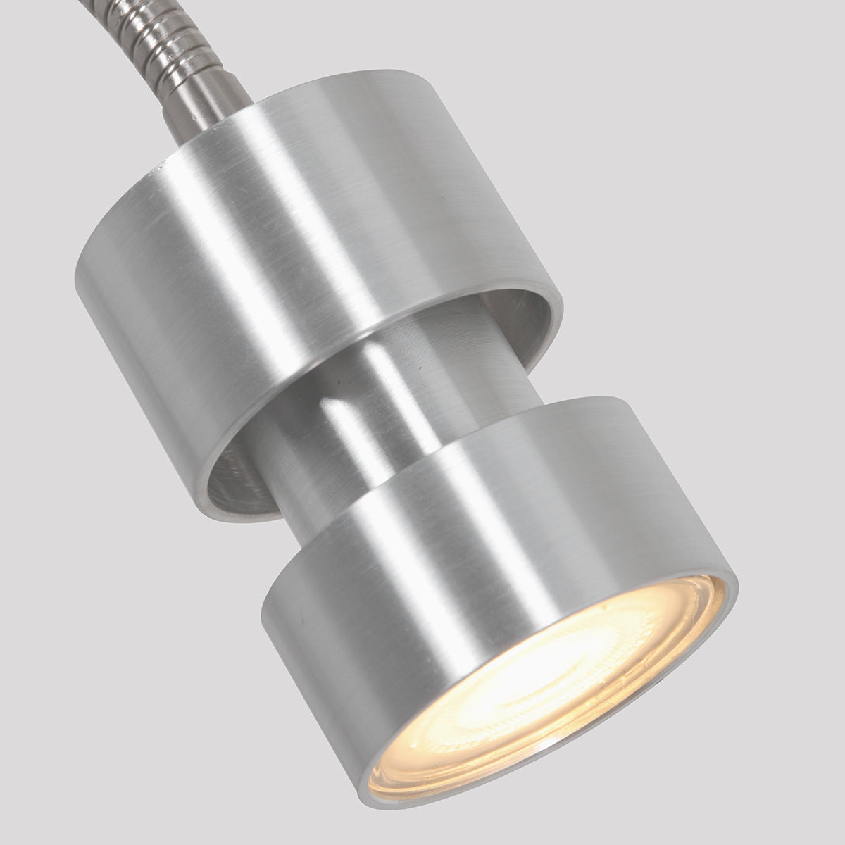 moderne-stalen-metalen-wandlamp-steinhauer-natasja-led-variant-image5