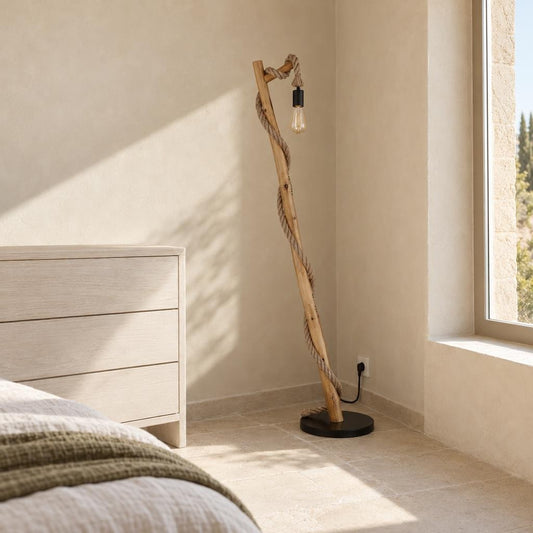 Obolg Ulleu vloerlamp van naturel hout en touw – sfeerbeeld